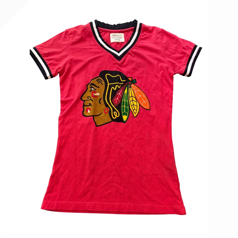 Wright and Ditson Chicago Blackhawks NHL Red V-Neck T-Shirt Womens Medium‎ NEW